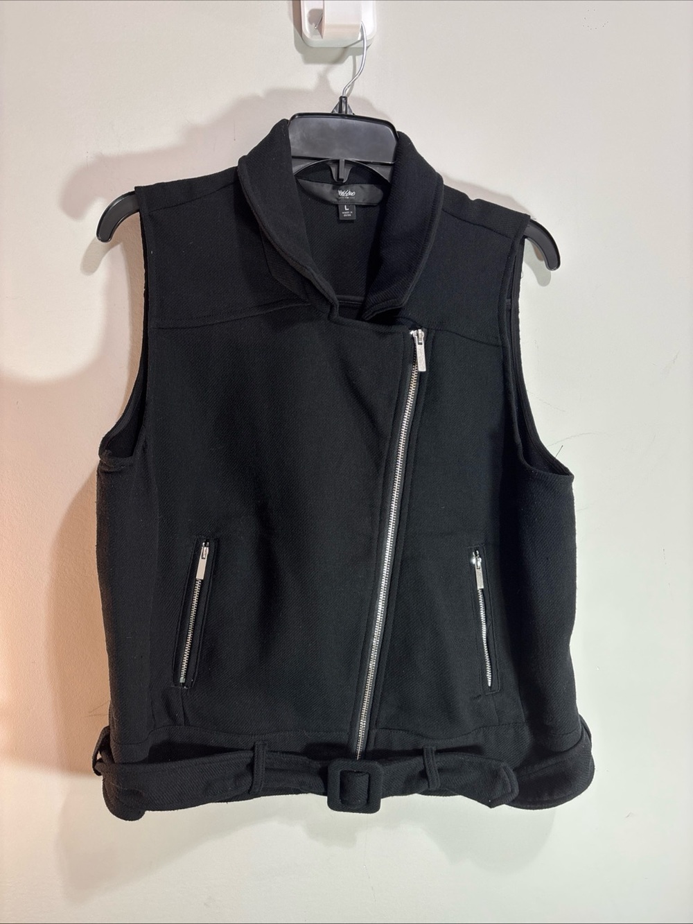 Mission Women’s Sleeveless Asymmetric Zip Black Vest. 1469C